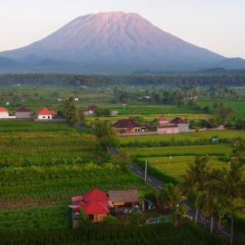 LinkeesHome Bungaya, hotel a Karangasem