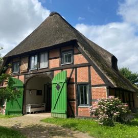 Reet-Cottage Nahe der Ostsee, hotelli kohteessa Süsel