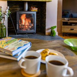 7 Beds - Long-Stay Rates - Work Stays - Free Parking, hotel v destinácii Todwick