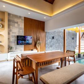 Avyara Villa - Brand NEW, Luxury Tropical with Private Pool, hotel Dalung városában