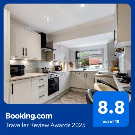 Luxury City Centre Home with Free Parking, Hotel in Leeds