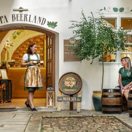 Spa Beerland - At The Golden Lamb, hotel u Plzeňu