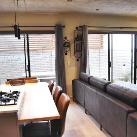 Rustic Hills #1 Luxury Self Catering unit、スワコプムントのホテル