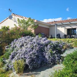 Villa au coeur du village de Castanet