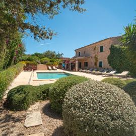 Finca Can Pau, hotel u gradu Calonge