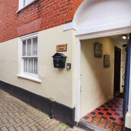 Driftwood Cottage, hotel in Harwich