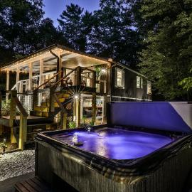 WET FEET RETREAT - Cottage on Lake Blue Ridge