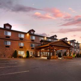 Best Western Plus Concord Inn、ミノクアのホテル