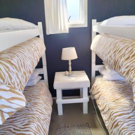 Townsend Backpackers, hotel in Lambertʼs Bay