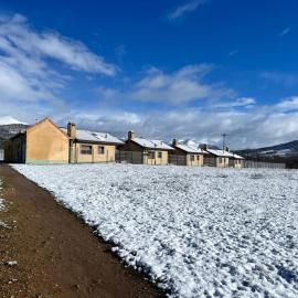 Casas Rurales Cuatro Valles، فندق في Naredo de Fenar