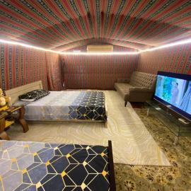 private farmhouse Tent Room, hotel v destinaci Al Rahba