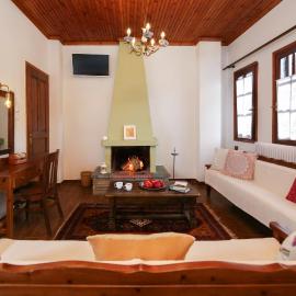 Alikopetra – hotel w mieście Portariá