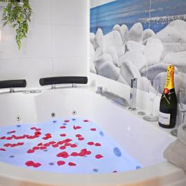 Apartment with jacuzzi en Torremolinos, Garipolo 1 by NAMASTE ELITE