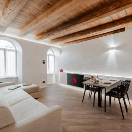 Dimora Tra le Mura, hotel a Trento