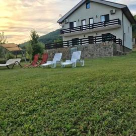 Casa de Vacanță Golful Drencova, hotel v destinácii Drencova