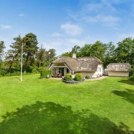 Nice Home In Blåvand With Kitchen