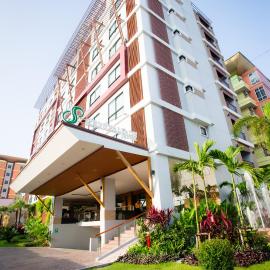 Crystal Jade Hotel