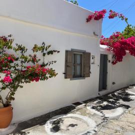 Garden Village House in Pythagorio-Hora, Samos Island, hotel in Chóra