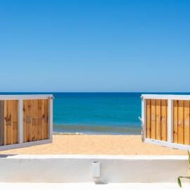 Beach front right on the Sand Luxury semi-detached 3 bed Villa