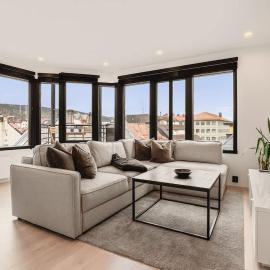 Memories From Norway l Penthouse 250m From City Center I Privat Balcony