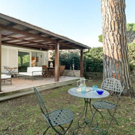 Holiday Home Il Gualdo by Interhome, hotel sa Punta Ala