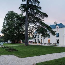 Domaine de l'Ecorcerie, hotel v destinaci Poitiers