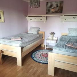 Humlehjarta Zwei Betten Zimmer, מלון בÖverkalix