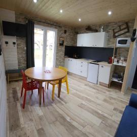 la cabane, hotel in Sirod