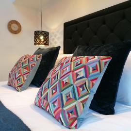 1 bedroom suite in Holt with parking, hotell i Holt