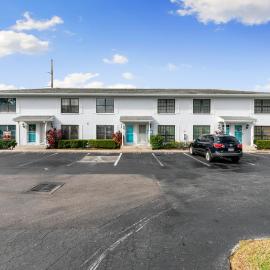 Centrally Located Monthly Condo