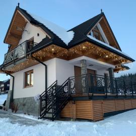 Domek Bajkowy Widok, hotel u gradu Maniowy