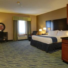 Holiday Inn Express & Suites Midwest City by IHG, khách sạn ở Midwest City