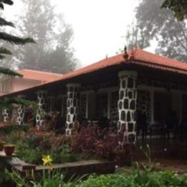 Coastal Grand JMA Resorts, sirumalai, hótel í Ambātturai