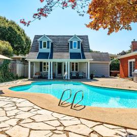 Luxury Wine Country Retreat- Pool, Hot Tub and Games