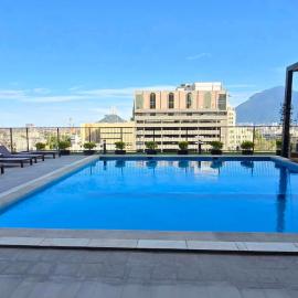 Cómodo y lujoso apartamento frente a Macroplaza, viešbutis mieste Monterėjus
