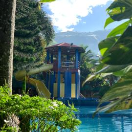 Valley Breeze Resort, hotel em Gabaldon