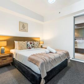 Stunning City Views from Modern 1BR Apartment King