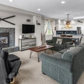 The Marmot's Den, hotel en Sun Peaks