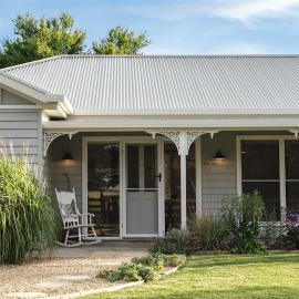 Kookaburra Cottage - 10 minutes from Mount Gambier CBD, hotel in Yahl