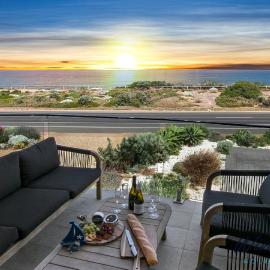 HaltandHide by Wine Coast Holiday Rentals, hotel in Seaford