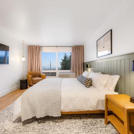 Harbor Views 2 - Walkable in the Heart of Auke Bay, hotel in Mendenhaven