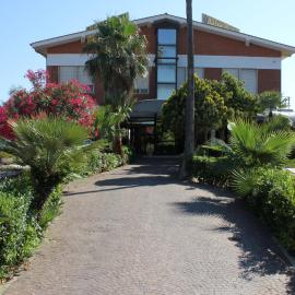 Hotel Calypso, hotel ad Ardea