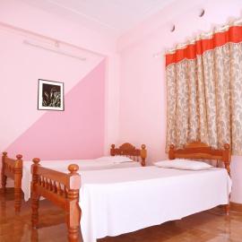 Royal Residency Apartment, hotell i Mundakāyam