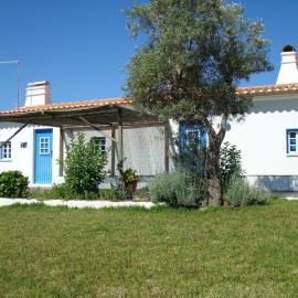 Monte da Pereira - Casa Rural em Espaço Tranquilo, hotel in Vila Nova de Milfontes