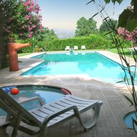 Charming Villa in Pedraça with Shared Pool – hotel w mieście Pedraça