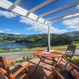 Harbour View 3-Bedroom Retreat, hotel in Duvauchelle