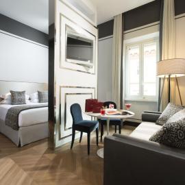 Corso 281 Luxury Suites, hotelli Roomassa