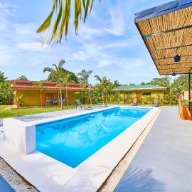 Villas Ande, отель в Пуэрто-Вьехо