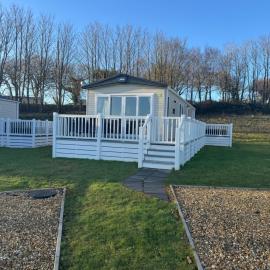 Wallows Lodge with private hot tub, hotel di St Austell