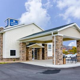 Cobblestone Inn & Suites - Ambridge, PA, hotel em Ambridge